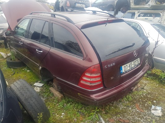 2007 MERCEDES C-CLASS for breaking