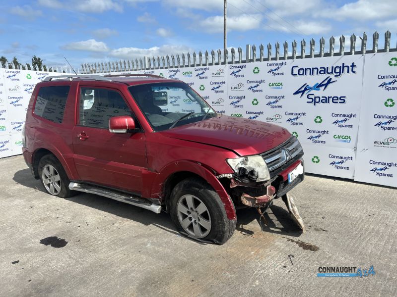 2007 MITSUBISHI PAJERO 3.2 SWB COMMERCIAL 3DR for breaking
