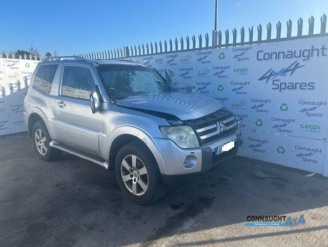 2007 MITSUBISHI SHOGUN 3.2 DI-DC ELEGANCE SWB 3DR A for breaking