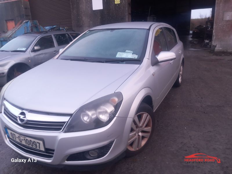 2007 OPEL ASTRA SXI 1.4 I 16V 5DR for breaking