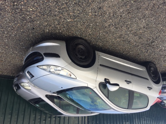 2007 PEUGEOT 207 Urban for breaking