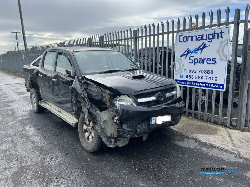 2007 TOYOTA HILUX RC 3.0 D-4D SR5 4DR for breaking