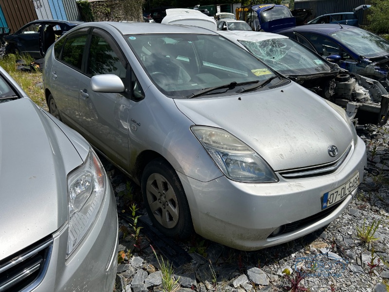 2007 TOYOTA PRIUS NHW20 5DR A for breaking