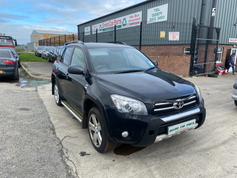 2007 TOYOTA RAV4 T180 D-4D for breaking