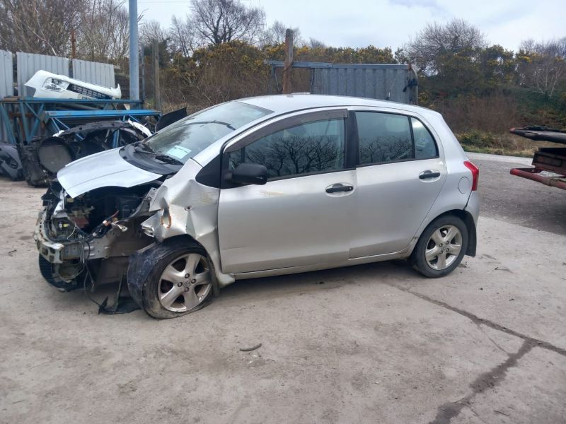 2007 TOYOTA YARIS NG 1.0L STRATA 5DR for breaking