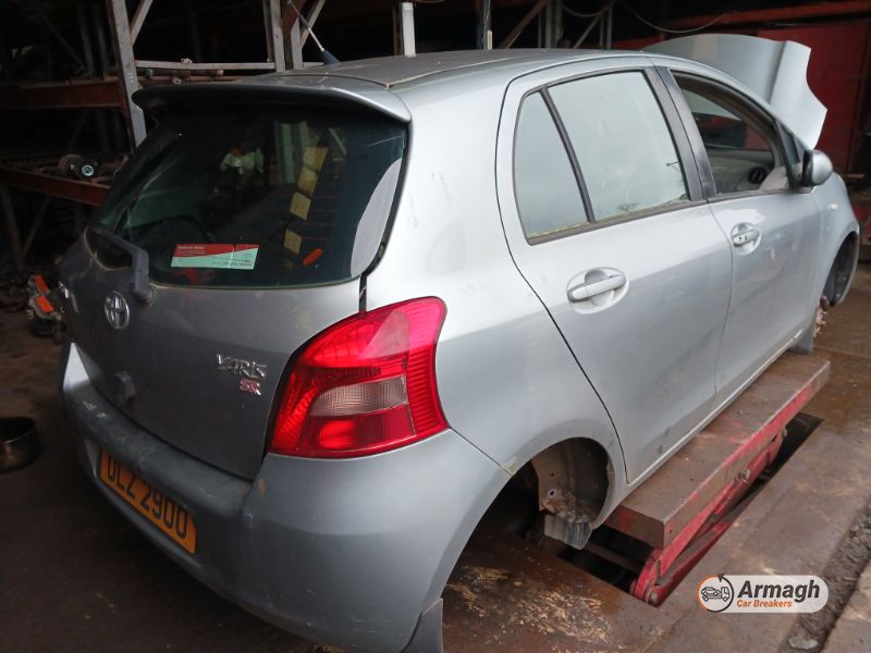2007 TOYOTA YARIS SR for breaking