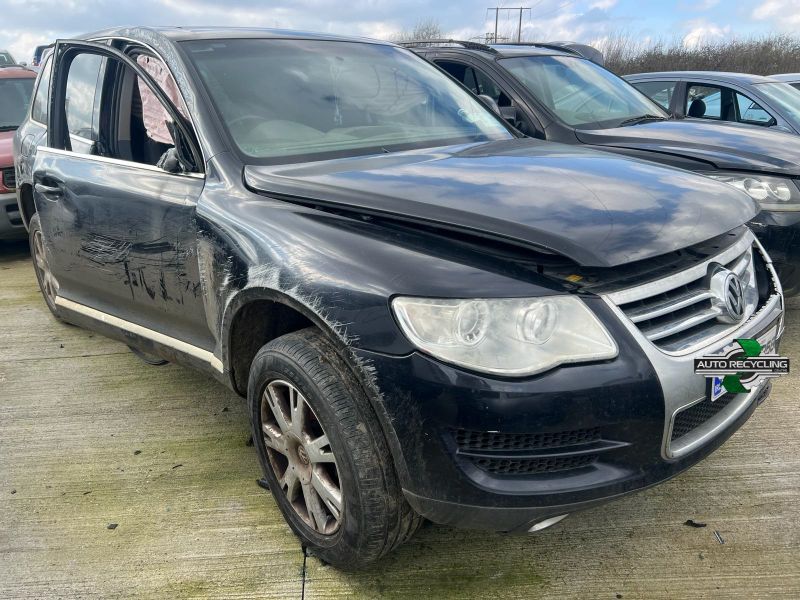 2007 VOLKSWAGEN TOUAREG 2.5 TDI VAN 174BHP for breaking