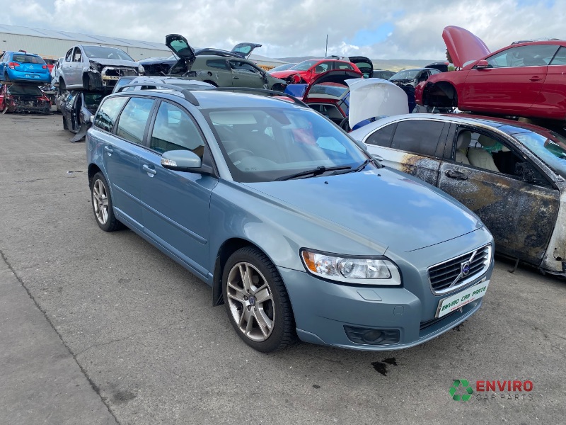 2007 VOLVO V50 SE 16V for breaking