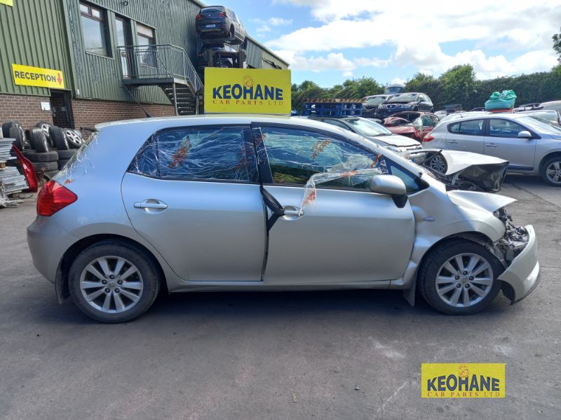 2008 TOYOTA AURIS 1.4 LUNA 08 5DR for breaking