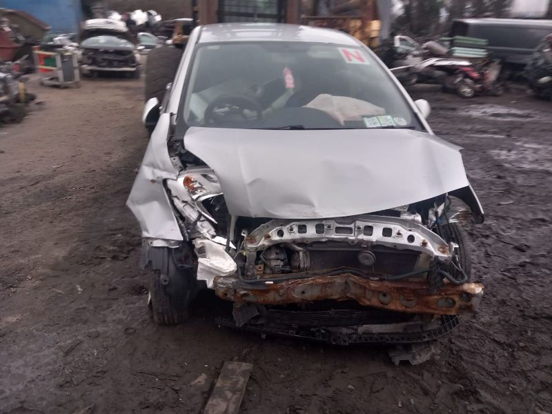 2008 TOYOTA YARIS NG 1.0L LUNA 5DR for breaking