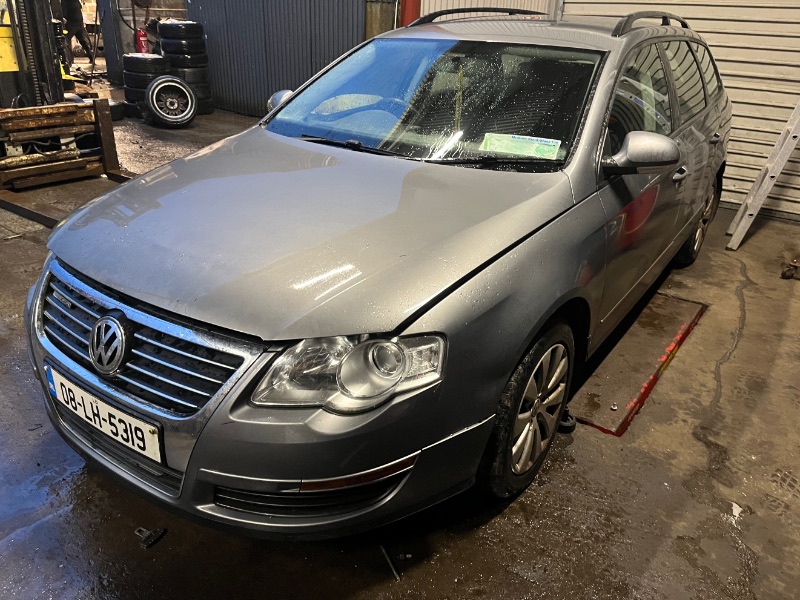 2008 VOLKSWAGEN PASSAT 1.9 TDI BLUEMOT BLUEMOTION 105PS 5DR for breaking