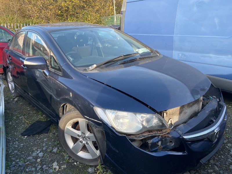 2009 HONDA CIVIC 1.8I SES 4 DOOR 4DR for breaking