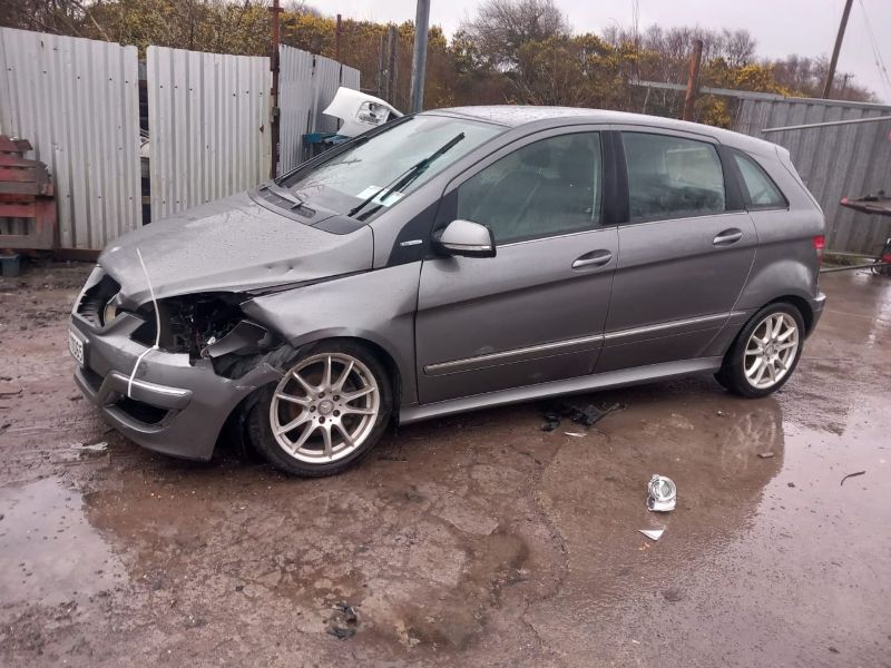 2009 MERCEDES B-CLASS 160 1.5 BLUE EFFICIENCY SPORT 5DR for breaking