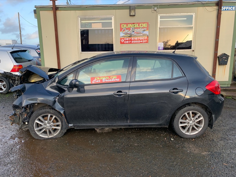 2009 TOYOTA AURIS D-4D TR 5DR for breaking