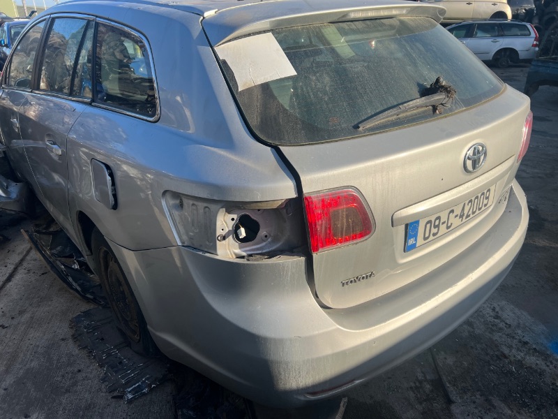 2009 TOYOTA AVENSIS D-4D T2 5DR 2.0 for breaking