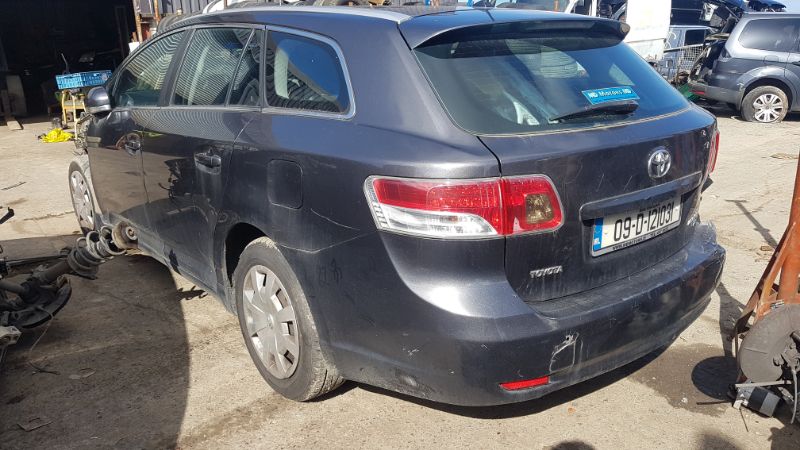 2009 TOYOTA AVENSIS D-4D T2 5DR 2.0 for breaking