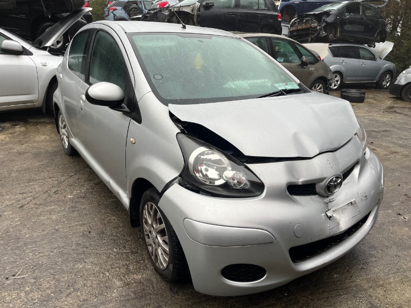 2009 TOYOTA AYGO 1.0 VVT-I PLATINUM 5DR for breaking