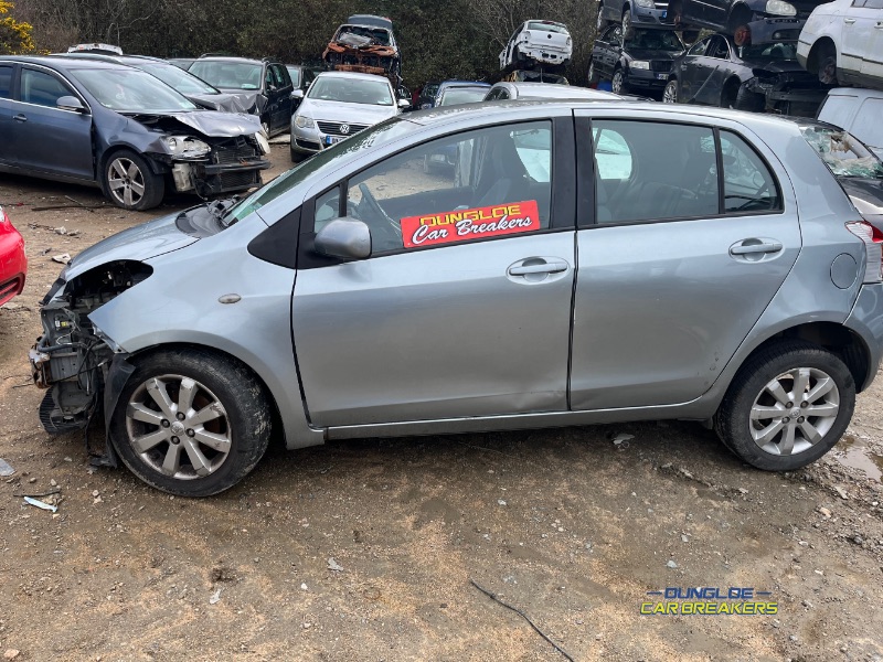 2009 TOYOTA YARIS VVT-I TR 5DR for breaking