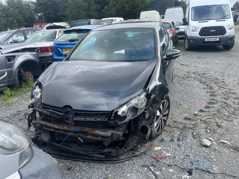 2009 VOLKSWAGEN GOLF GTD S-A for breaking
