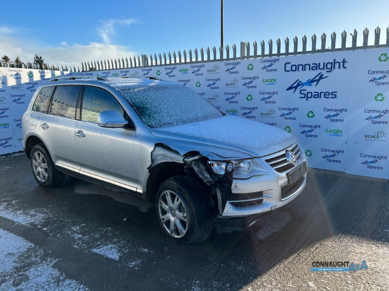 2009 VOLKSWAGEN TOUAREG SE V6 TDI AUTO for breaking