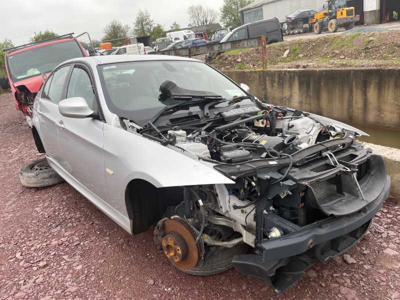 2010 BMW 3 SERIES 325 for breaking