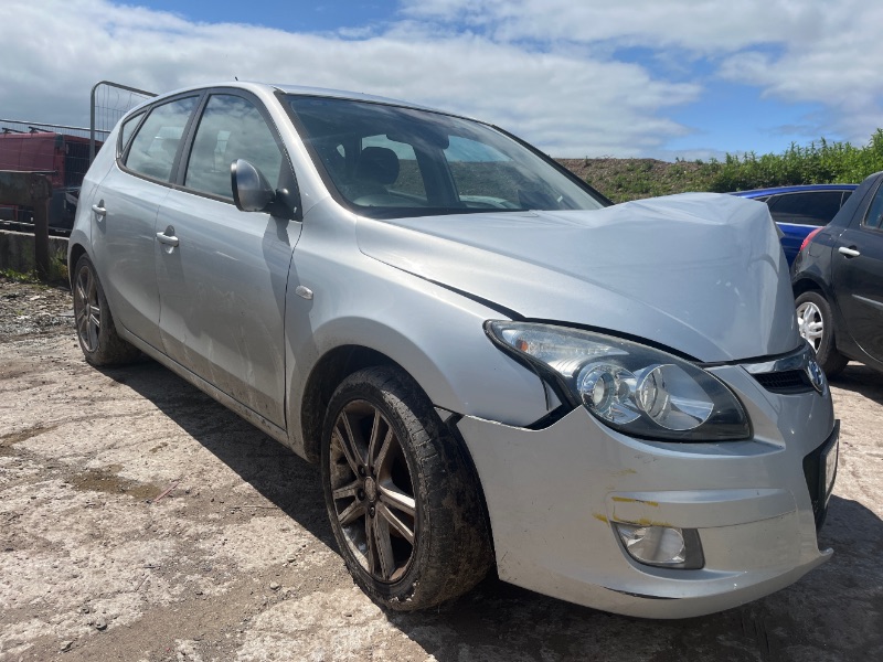 2010 HYUNDAI I30 1.6 CRDI PREMIUMI 5DR for breaking