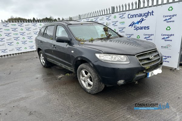 2010 HYUNDAI SANTA FE 4WD 2DR 2.2 COMMERCIAL for breaking