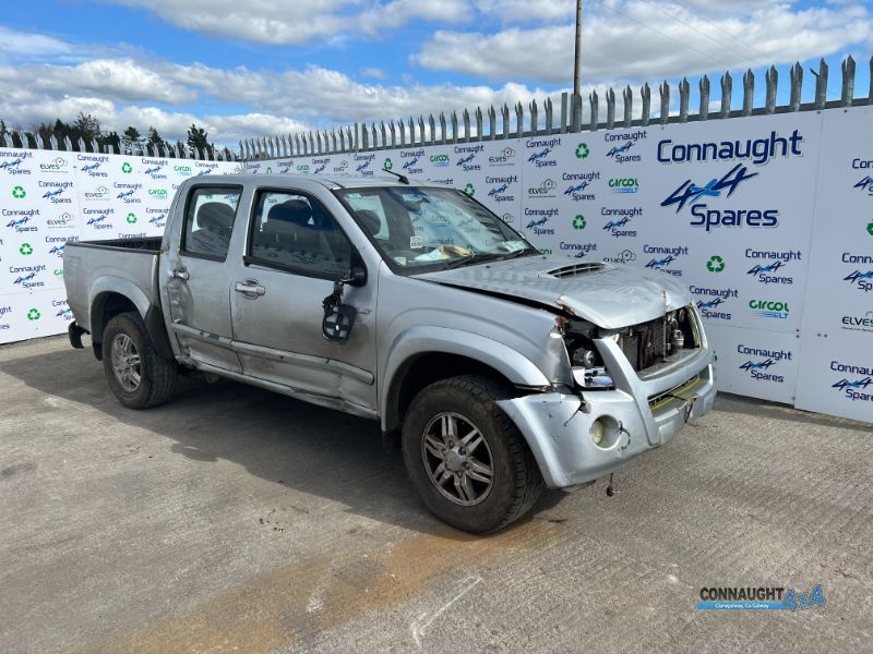2010 ISUZU D-MAX ISCE43.0 TWIN CAB for breaking