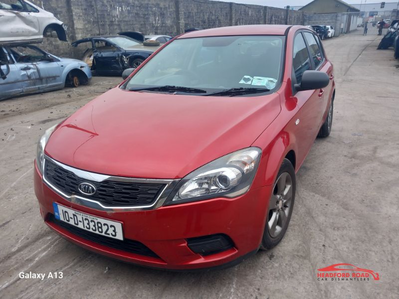 2010 KIA CEED 1.4 STRIKE 5DR for breaking
