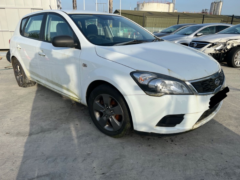 2010 KIA CEED STRIKE for breaking