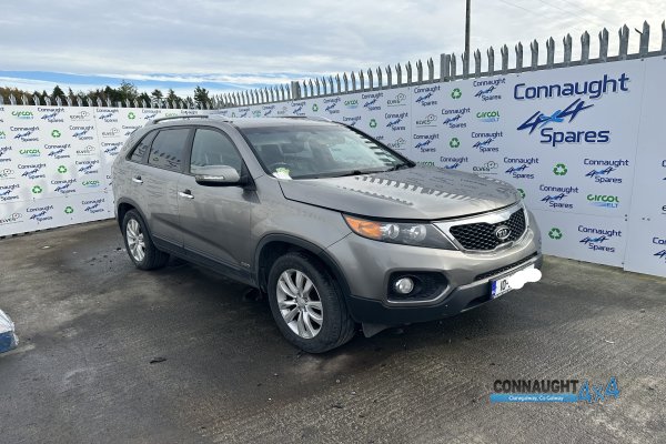 2010 KIA SORENTO 2.2 GSE 4X4 5DR for breaking