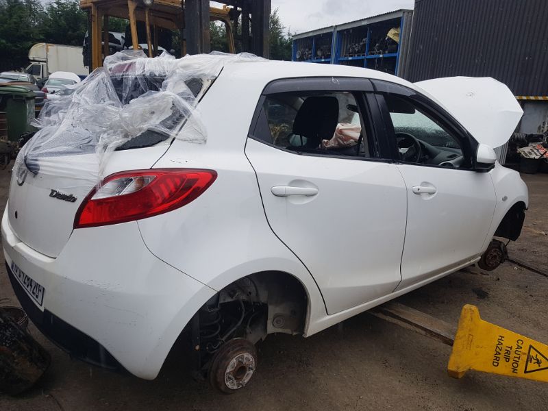 2010 MAZDA DEMIO 1.3 DE3FS 5DR CVT for breaking