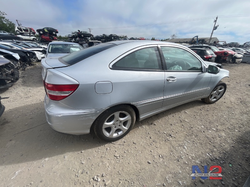 2010 MERCEDES C-CLASS 180 COUPE 2DR AUTO for breaking