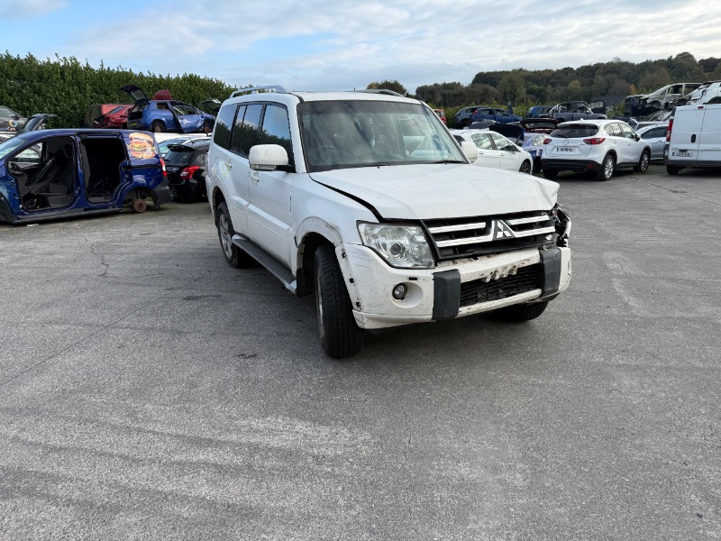 2010 MITSUBISHI SHOGUN ELEGANCE DI-D AUTO for breaking