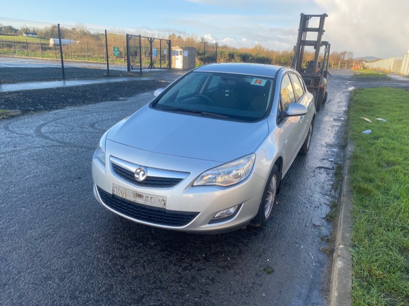 2010 OPEL ASTRA VAUXHALL EXCLUSIVE 98 for breaking