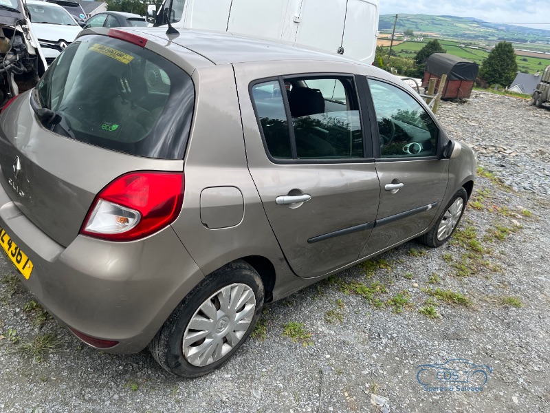 2010 RENAULT CLIO EXPRESSION 16V for breaking