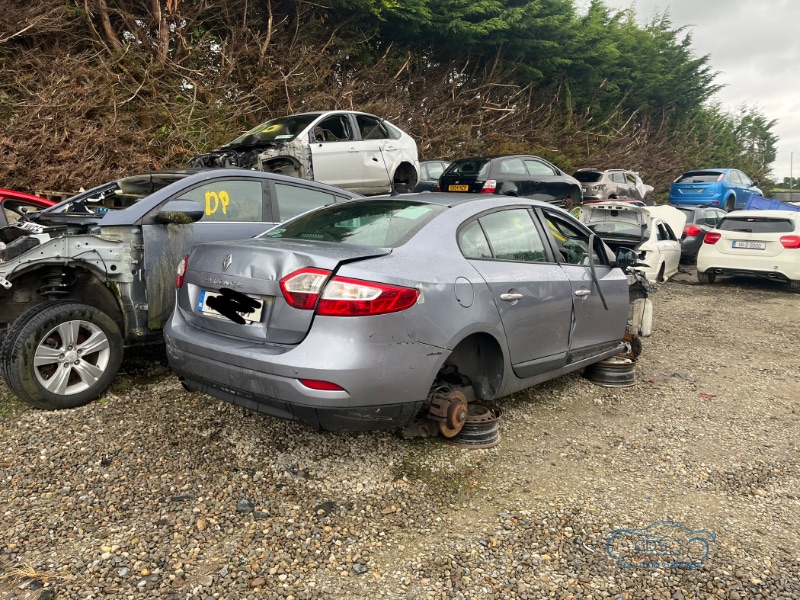 2010 RENAULT FLUENCE 1.5 DCI 86 ROYALE 4DR for breaking