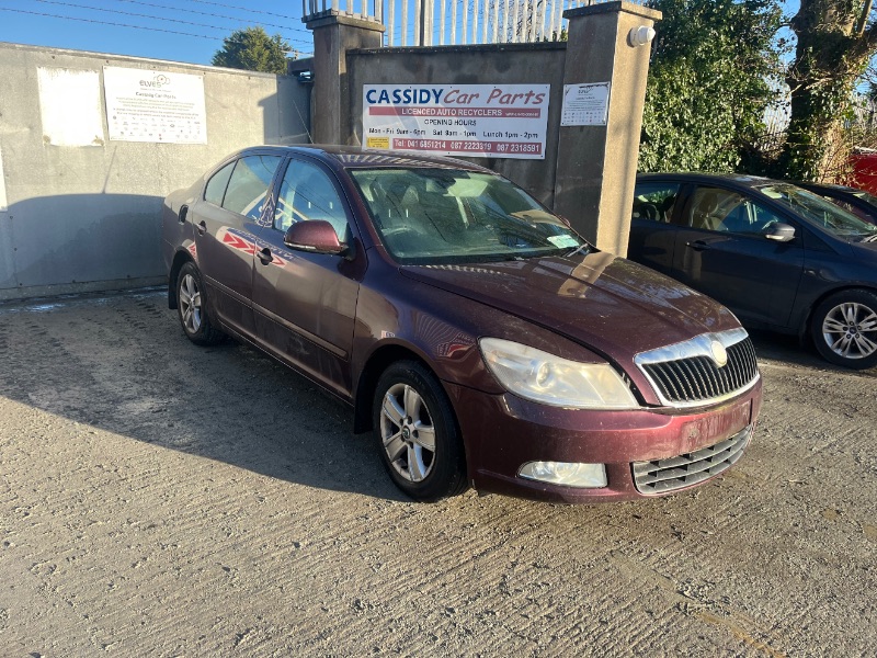 2010 SKODA OCTAVIA ELEGANCE 1.6 CR TDI DSG 5DR AUTO for breaking