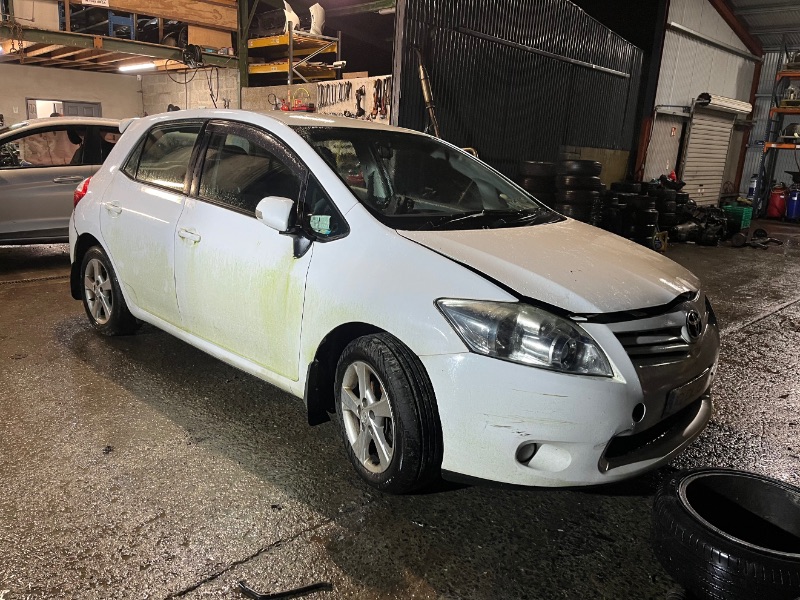 2010 TOYOTA AURIS 1.33 TR VVT-I 5DR for breaking