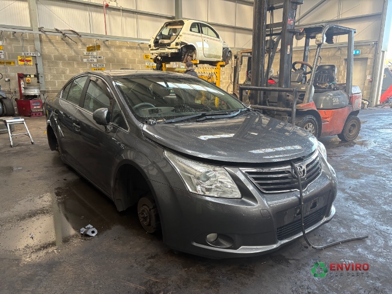 2010 TOYOTA AVENSIS TR D-4D for breaking