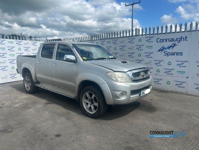 2010 TOYOTA HILUX 2.5 D-4D D/CAB HL3 4DR for breaking