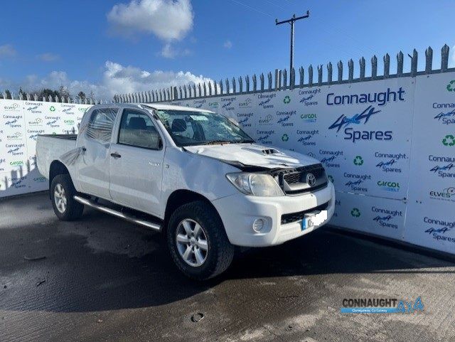 2010 TOYOTA HILUX 2.5 D-4D HL2 120BHP 4WD D/ for breaking