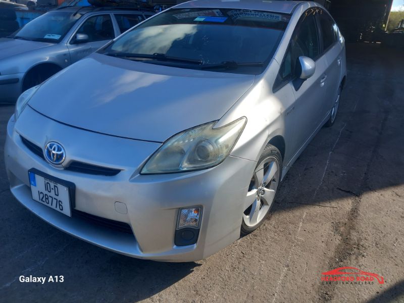 2010 TOYOTA PRIUS ZVW30 5DR AUTO for breaking
