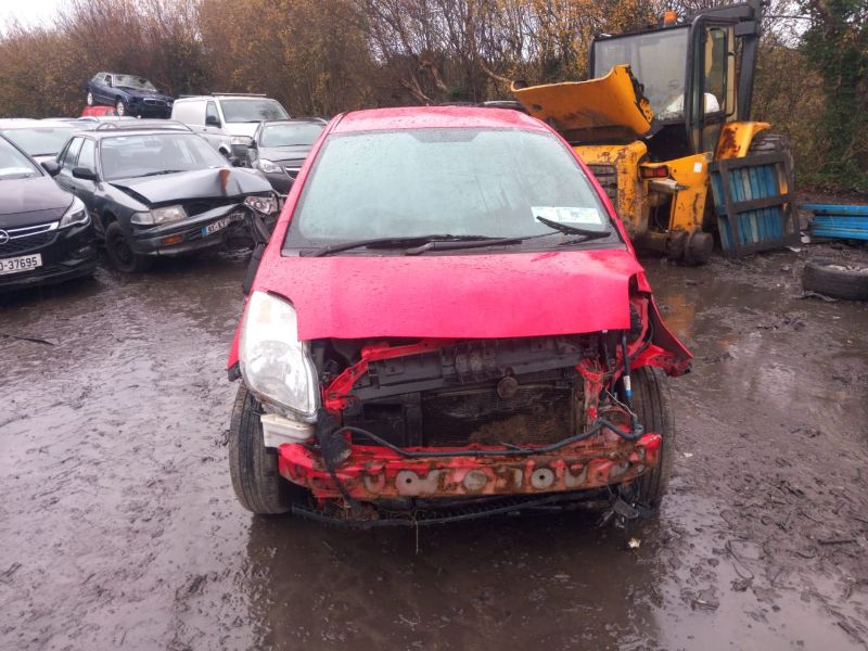 2010 TOYOTA YARIS 1.33 LUNA MM AIR CONDITIONING 5DR for breaking