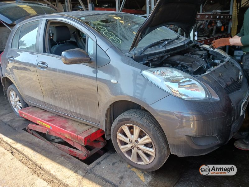 2010 TOYOTA YARIS TR VVT-I for breaking