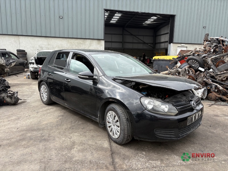 2010 VOLKSWAGEN GOLF SE TDI for breaking