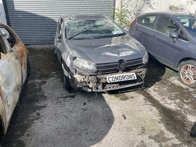 2010 VOLKSWAGEN GOLF TRENDLINE 1.6 TDI MANUAL 5SPEE for breaking