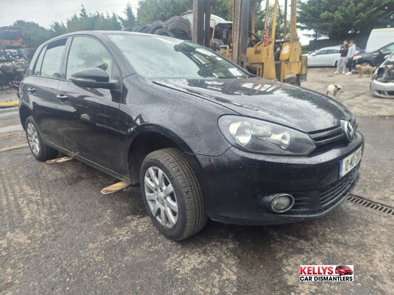 2010 VOLKSWAGEN GOLF TRENDLINE 1.6 TDI MANUAL 5SPEED 90BHP 5DR for breaking