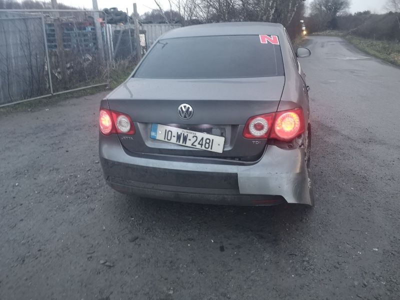 2010 VOLKSWAGEN JETTA COMFORTLINE 1.6 TDI MANUAL 5SPEED 105BHP 4DR for breaking