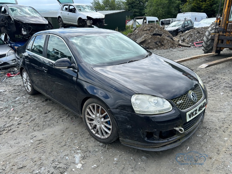 2010 VOLKSWAGEN JETTA SE TDI 140 for breaking